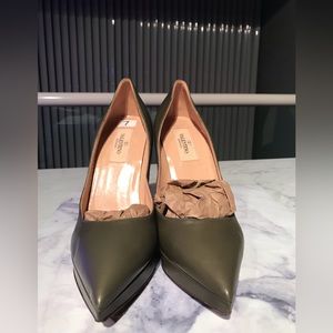Womens Valentino Garavani Olive Green Platform Pumps Heels 4.25''